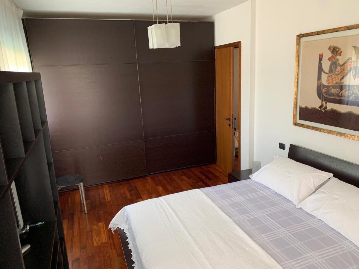 Near Como, Charming Apartment With Fireplace Grandate Exterior photo