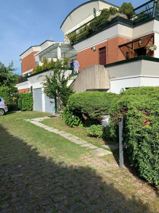 Near Como, Charming Apartment With Fireplace Grandate Exterior photo