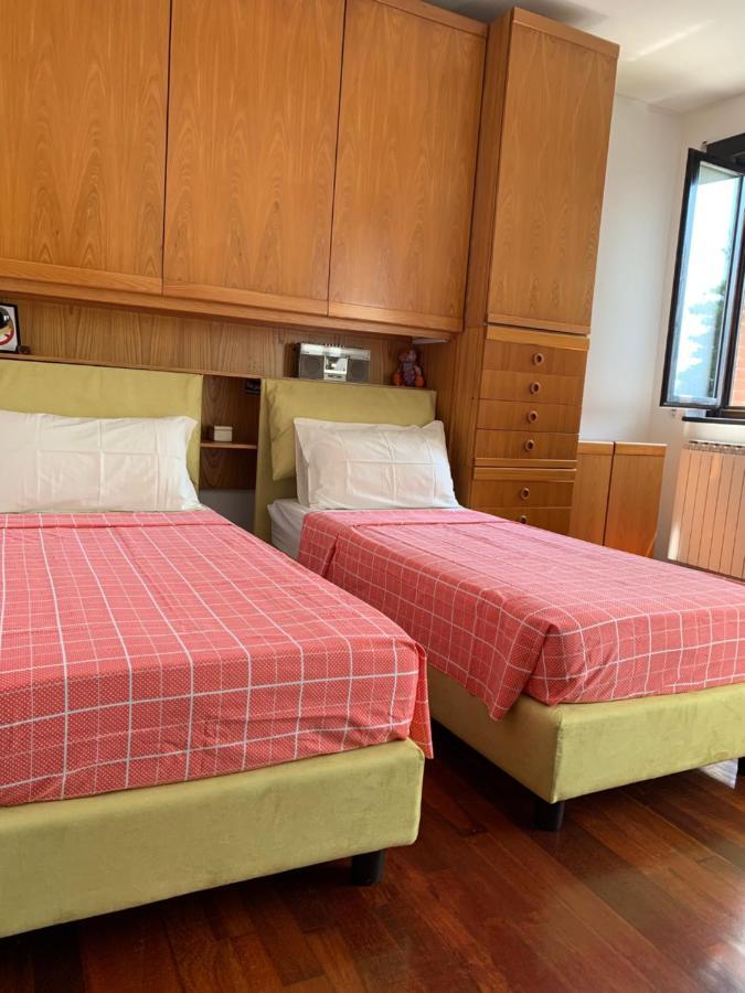 Near Como, Charming Apartment With Fireplace Grandate Exterior photo